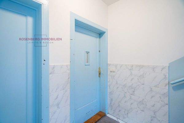 Immobilie in Leipzig/Schönefeld zu verkaufen_Wohnungseingang