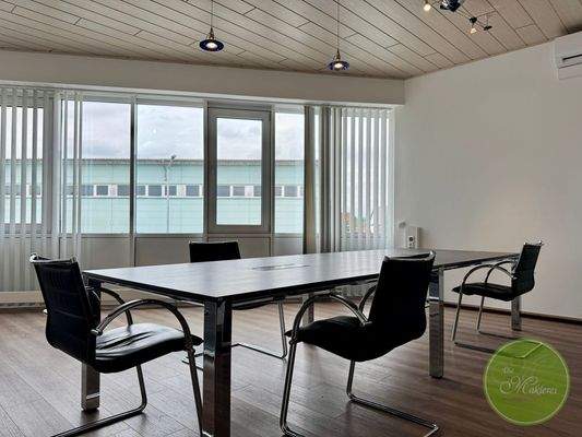 Besprechungsraum ... 