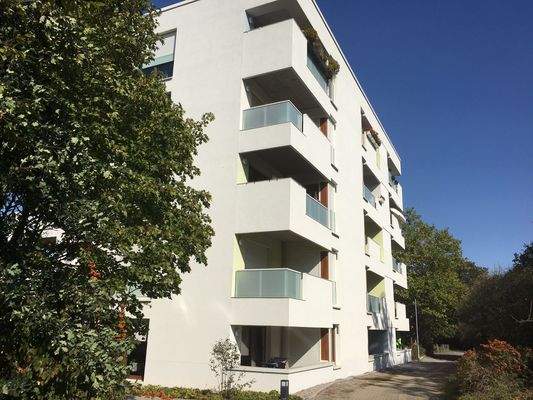 Seitliche Ansicht Wohngebäude