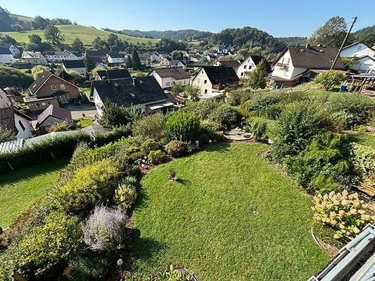 Charmantes Einfamilienhaus mit großem Garten