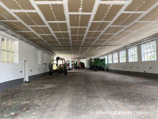 in der geschlossenen Halle