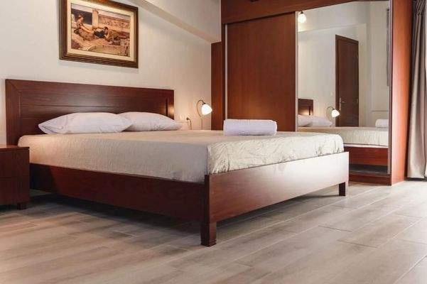 Kreta, Myli: Zwei Residenzen mit Meerblick in ruhiger Lage zu verkaufen