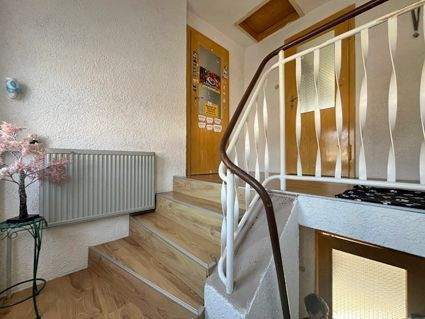 Treppe zum Obergeschoß