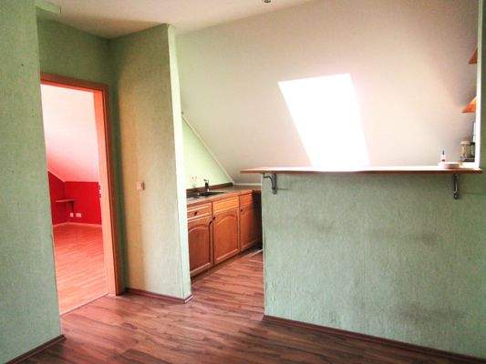 Flur mit offener Küche (OG)