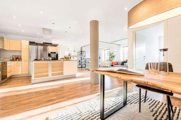 Essbereich und offene Küche