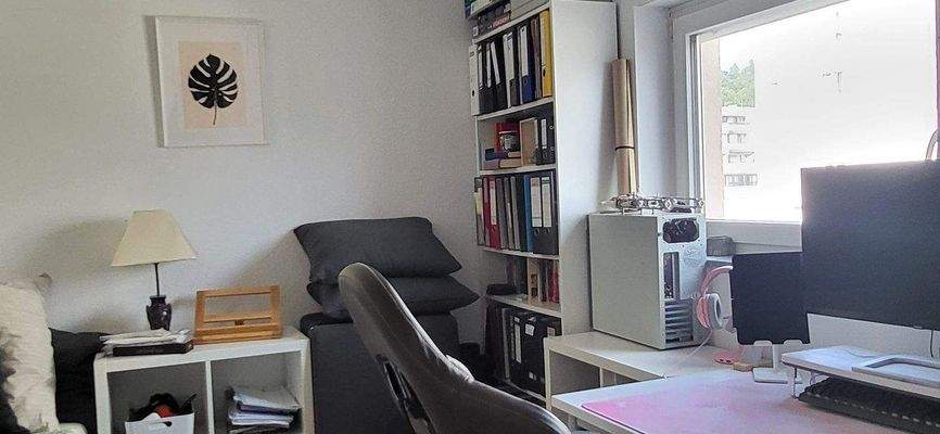 ZWEITES SCHLAFZIMMER/BÜRO ODER GÄSTEBEREICH