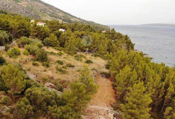 Baugrundstück auf der Trauminsel Hvar, nur 60 m vom Meer entfernt