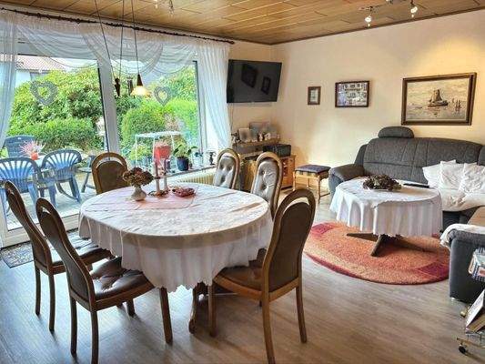 Wohnbereich mit Panorama-Schiebetür