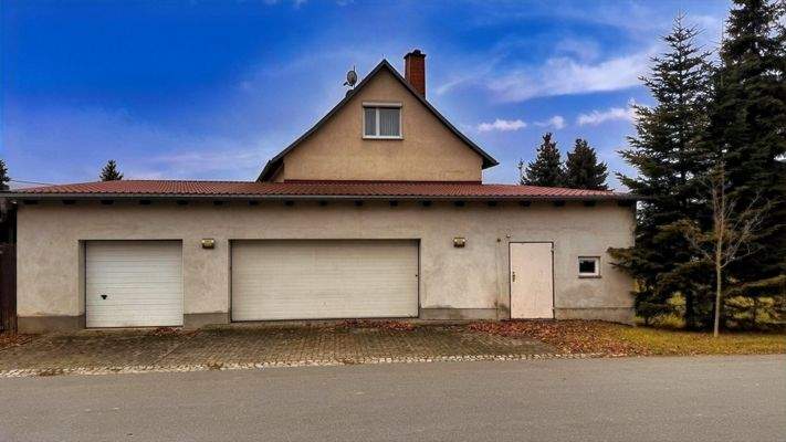 Grundstücksrückseite