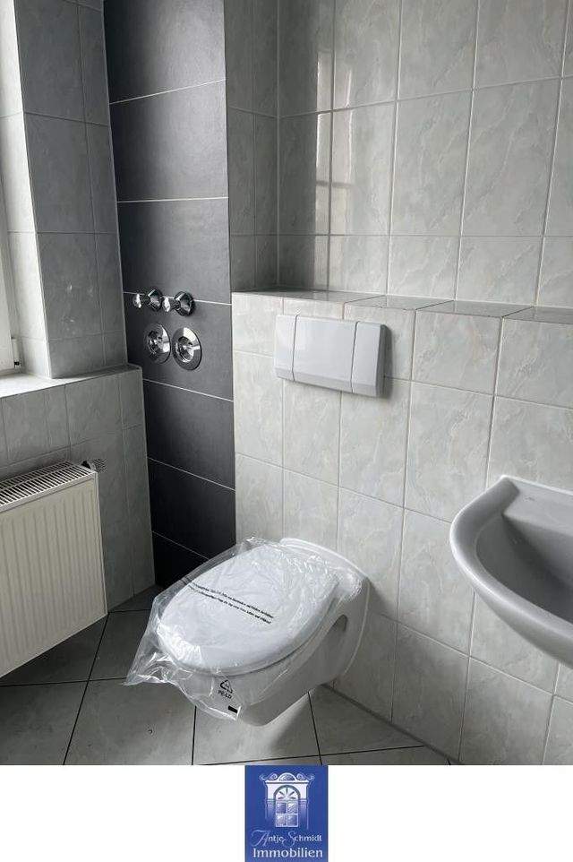 Ihre neues Zuhause mit vorteilhafter Raumaufteilung und viel Grün! - Photo 4