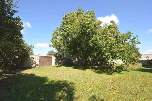 Garten mit eigener Zufahrt 