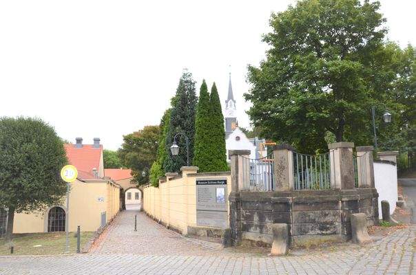 Eingang zum Schloss Burgk