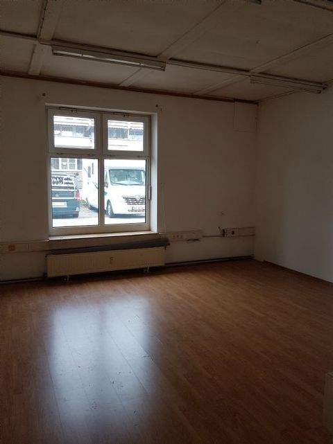 Freilassing Halle, Freilassing Hallenfläche