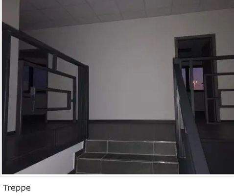 160780378 __ Modernes hochwertiges Büro mit Lagerf