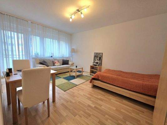 Wohn- und Schlafzimmer