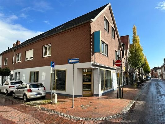 Straßenansicht