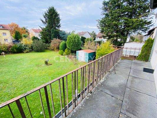 Balkon (Zugang vom Büro & 2. Schlafzimmer)