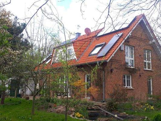 Blick vom Garten aus Frühjahr