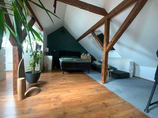 Schlafzimmer (SB - rechts)