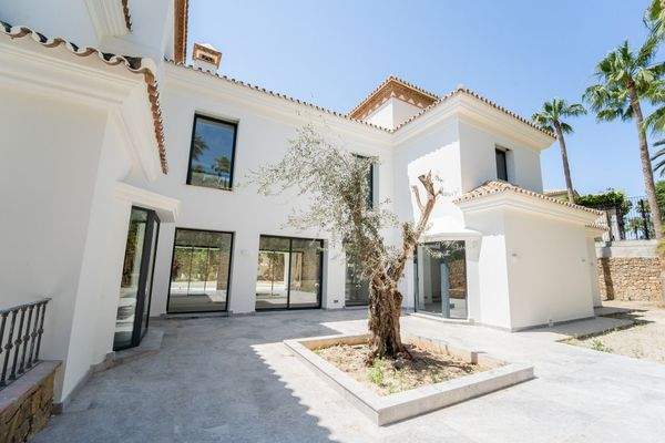 Photo: Villa in Marbella Golden Mile