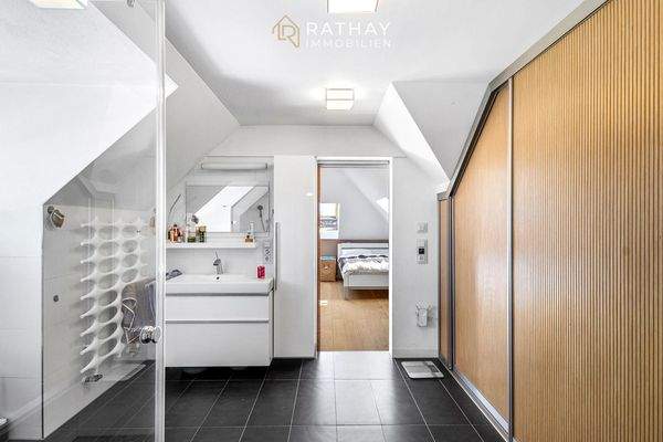 Badezimmer separater Wohnbereich