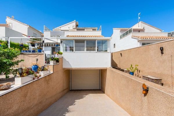 ?src=https://costablancawoningen.com/media/images/properties/598_65c4b1f135720.jpg