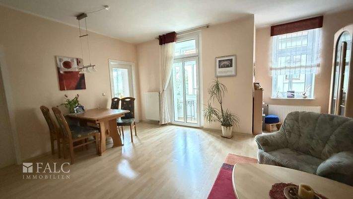 Wohnzimmer mit Logia 