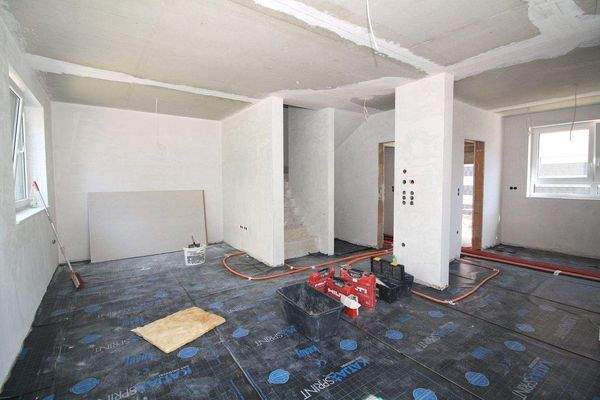 Impression Rohbau EG mit Treppenaufgang