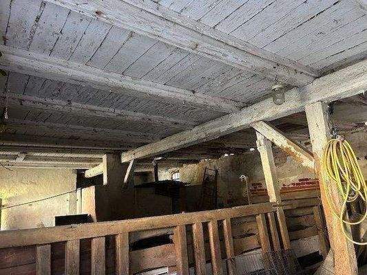 Nebengelass Stallungen