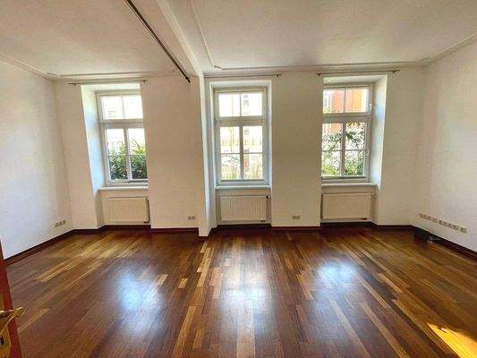 Ein heller großer Raum - vormals 2 Räume