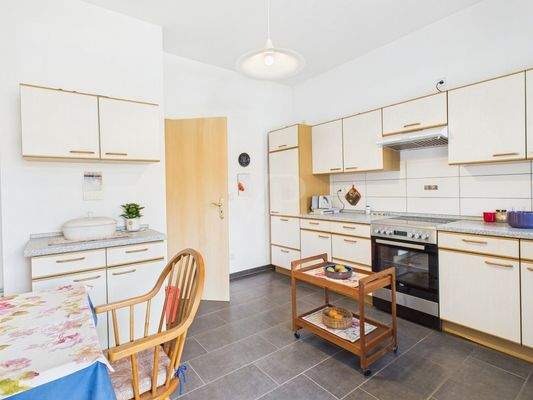 Küche mit Balkon