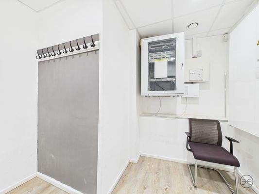 CAM05560G0-PR0017-STILL012