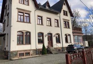 Vorderansicht Eingang