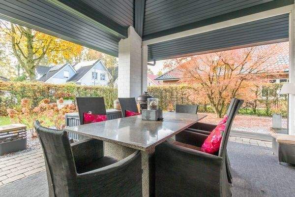 überdachte Terrasse