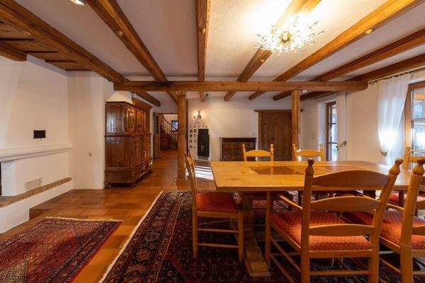 Wohn-/Ess-Bereich im traditionellen Stil