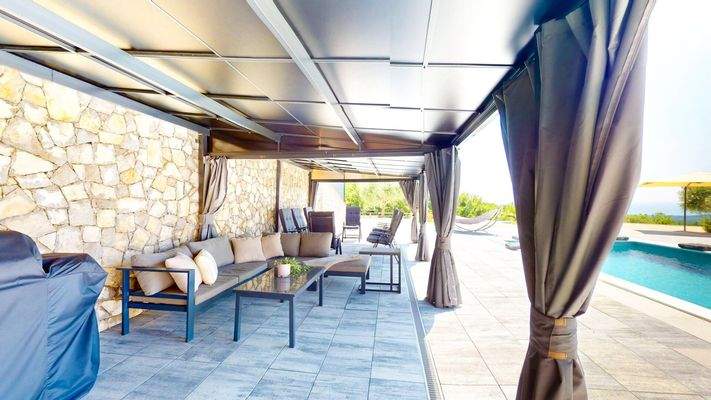 Sitzplatz mit Meerblick - Haus unten