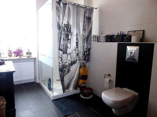 modernes Duschbad OG