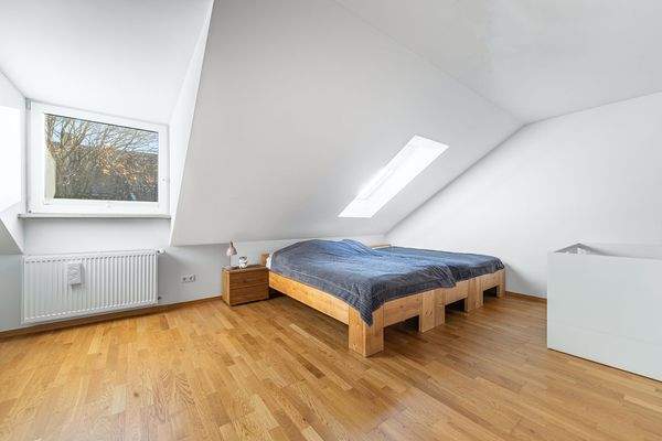 Schlafzimmer im 2. OG