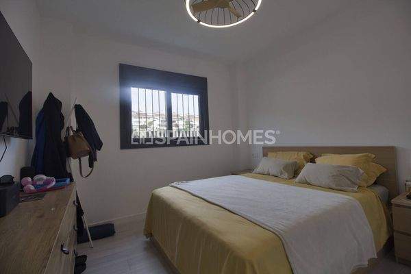 Apartment 300 M from the Sea in Benalmádena Málaga