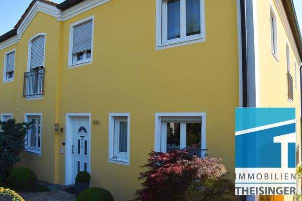 Ansicht Ostseite mit Vorgarten