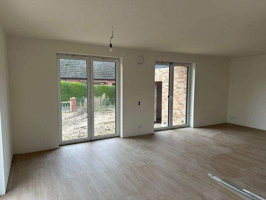 Wohn-/Essbereich mit offener Küche