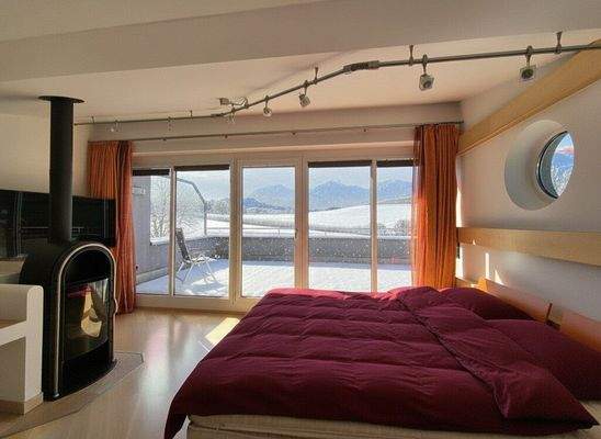 DG-Mastersuite mit Schwedenofen und sep. WC