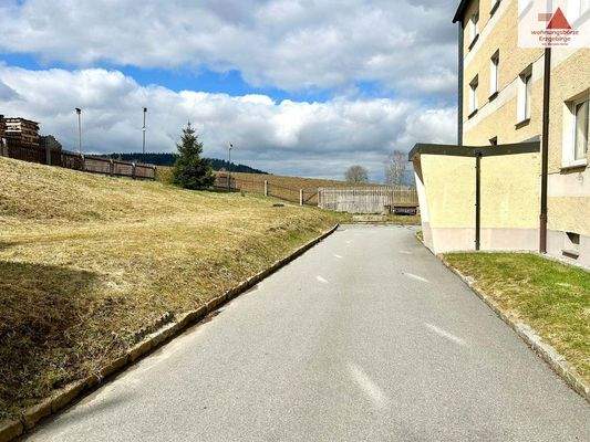 Mehrfamilienhaus  in Sehmatal-Neudorf