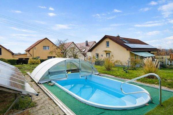 Pool mit Salzfilteranlage