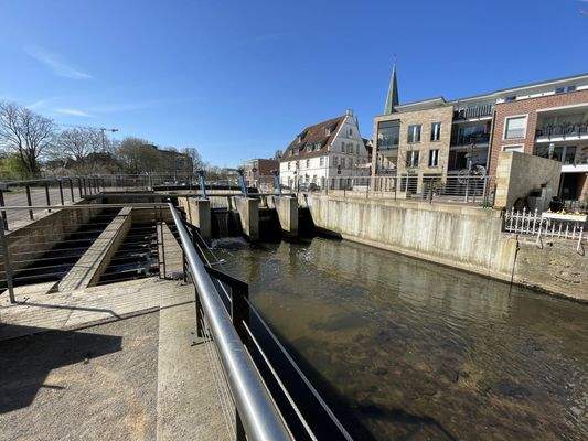 Flusslauf d. Aa m. Fischtreppe