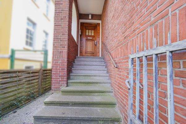 Eingangsbereich - Straßenseite