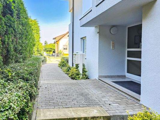 Einladener Hauseingang