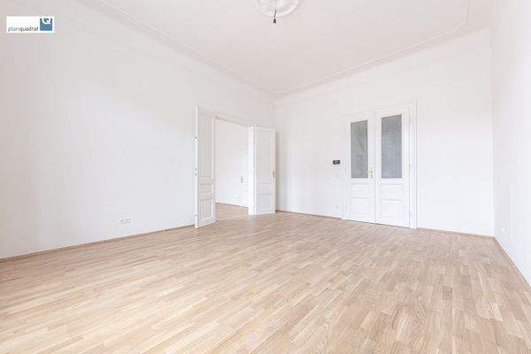 Zimmer 2 (gem. Grundriss-Skizze)