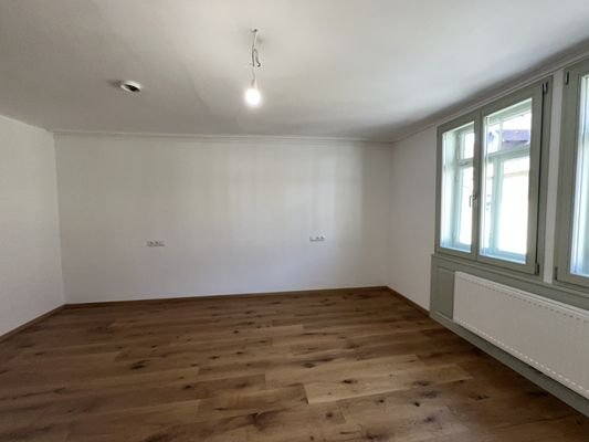 Büro-/Kinderzimmer
