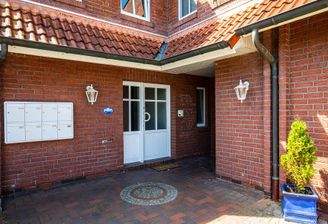 Eingangsbereich Mehrfamilienhaus